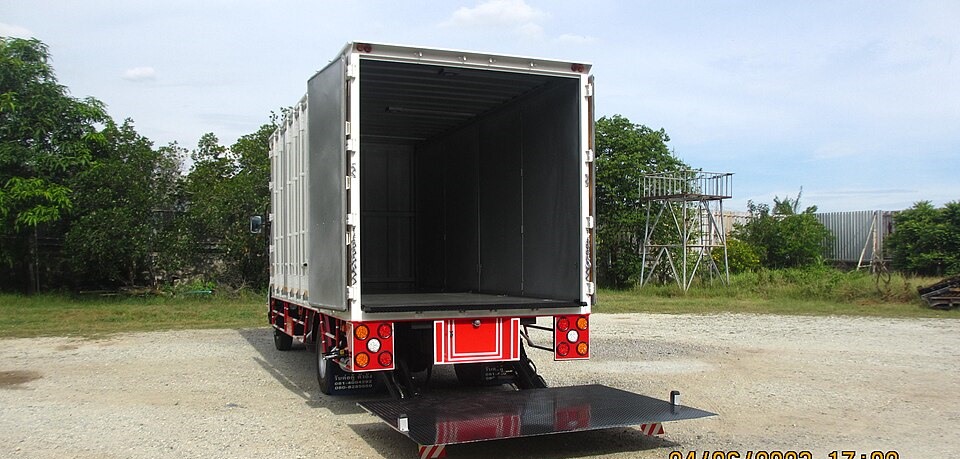 Hydraulic Tail Lift 1.5T Aluminium W2450xH2400 24V